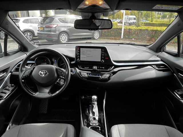 Toyota C-HR 1.8 Hybrid First Edition Automaat | Afn. trekhaak | Dodehoek | Camera | Carplay/Android Auto | Keyless | etc. etc.