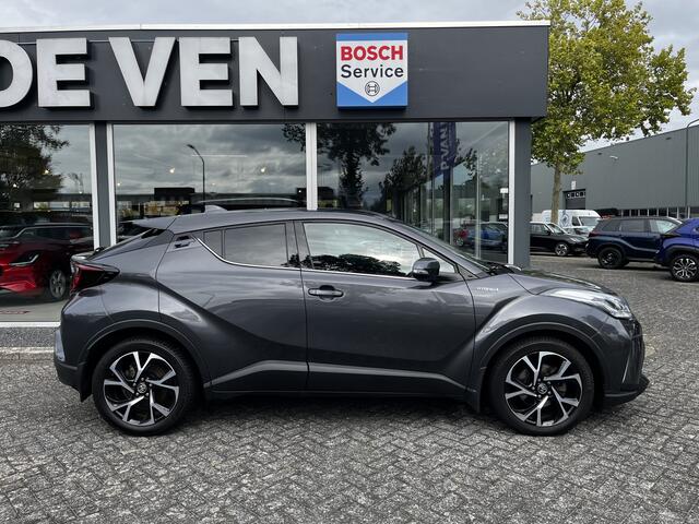 Toyota C-HR 1.8 Hybrid First Edition Automaat | Afn. trekhaak | Dodehoek | Camera | Carplay/Android Auto | Keyless | etc. etc.