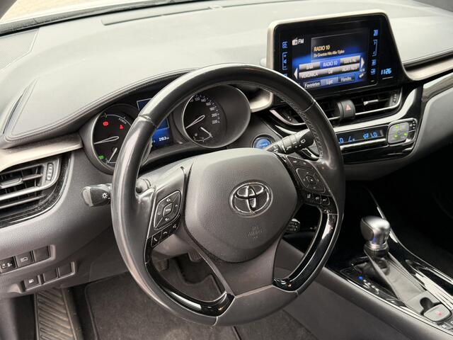 Toyota C-HR 1.8 Hybrid Dynamic | LED | Trekhaak | Camera | Stoelverwarming | All-seasons | Navi | Keyless |