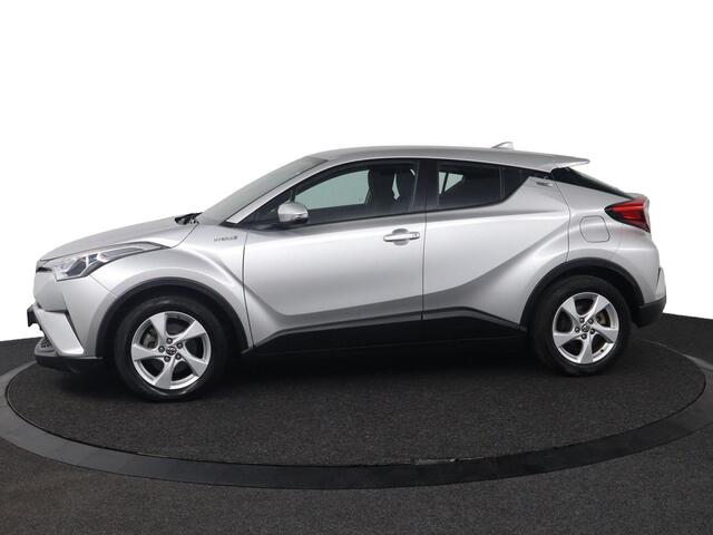 Toyota C-HR 1.8 Hybrid Dynamic | Navigatie | Adaptieve Cruise Control | Parkeercamera |