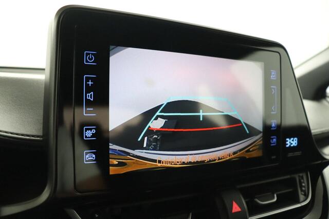 Toyota C-HR 1.8 Hybrid Dynamic | Navigatie | Adaptieve Cruise Control | Parkeercamera |