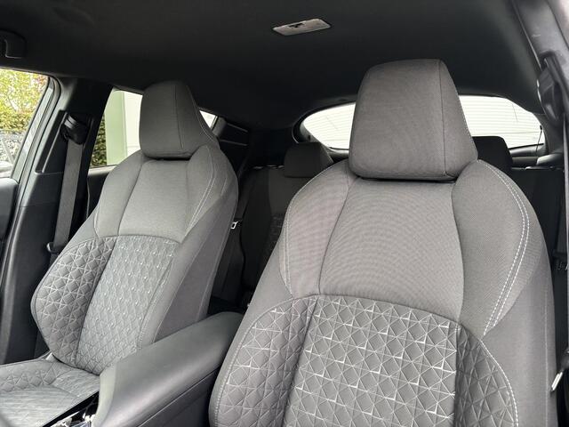 Toyota C-HR 1.8 Hybrid Executive Navigatie / Climate Control / Cruise Control