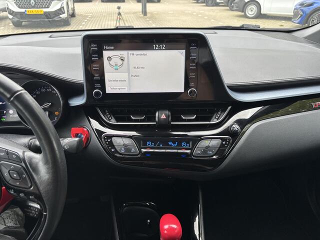 Toyota C-HR 1.8 Hybrid Executive Navigatie / Climate Control / Cruise Control