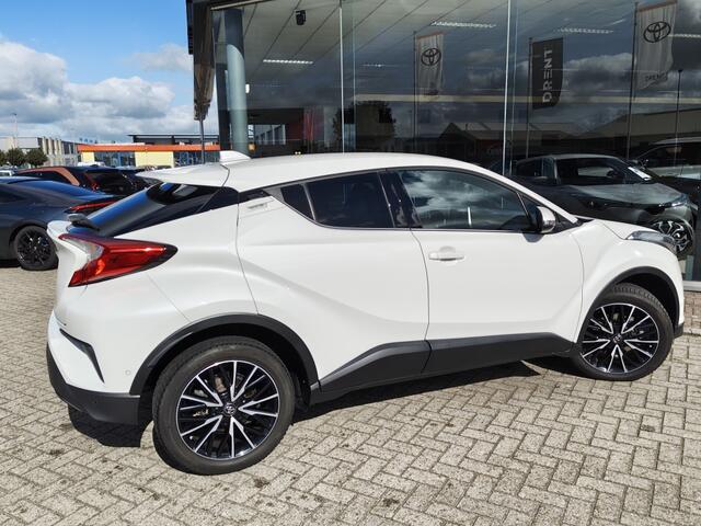 Toyota C-HR 1.2 Executive | Keyless Entry/Start | Sensoren v/a | Navi | Stoelverwarming