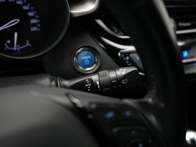 Toyota C-HR 1.8 Hybrid Dynamic | Dealer Onderhouden | Parkeersensoren V+A | Stoelverwarming |
