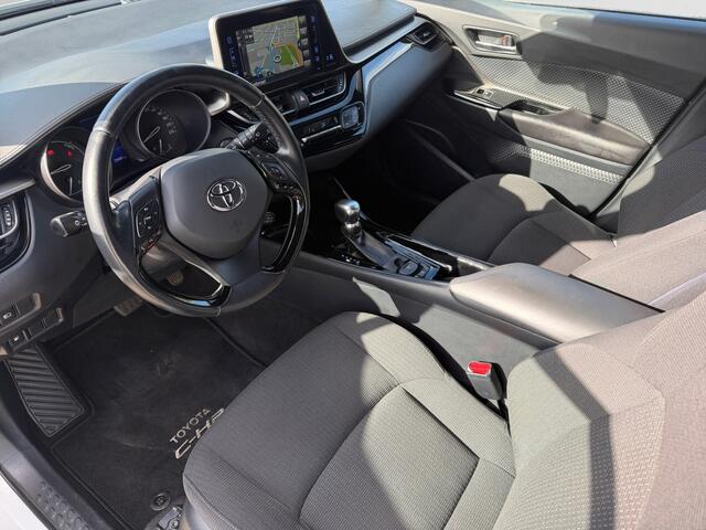 Toyota C-HR 1.8 Hybrid Dynamic Aut- Camera, Navigatie, Stoelverwarming, Trekhaak, Privacy Glass