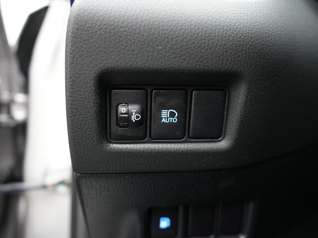 Toyota C-HR 1.8 Hybrid Bi-Tone