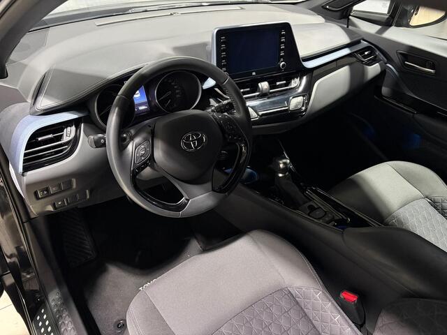 Toyota C-HR 1.8 Hybrid Business Plus Parkeersensoren V+A, Navigatie, Dodehoek detectie, JBL, Adaptive Cruise, Keyless entry