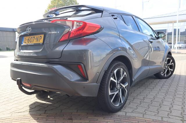 Toyota C-HR 1.8 Hybrid Style Trekhaak | All Seasonbanden | Stuur en stoelverwarming