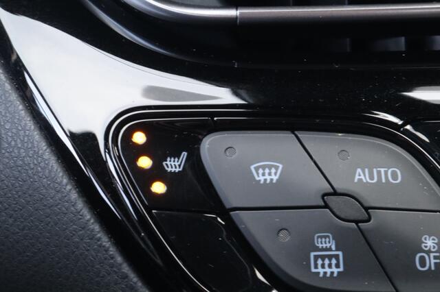 Toyota C-HR 1.8 Hybrid Style Trekhaak | All Seasonbanden | Stuur en stoelverwarming