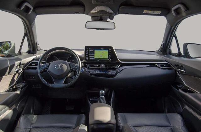 Toyota C-HR 2.0 HYBRID 184PK LAUNCH EDITION LEDER PDC 18INCH NAVI-CARPLAY DODEHOEK AFN-TREKHAAK