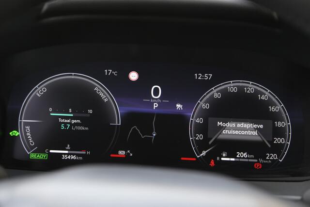 Toyota C-HR 1.8 Hybrid 140 Dynamic Bi-Tone Navi Camera LED ACC