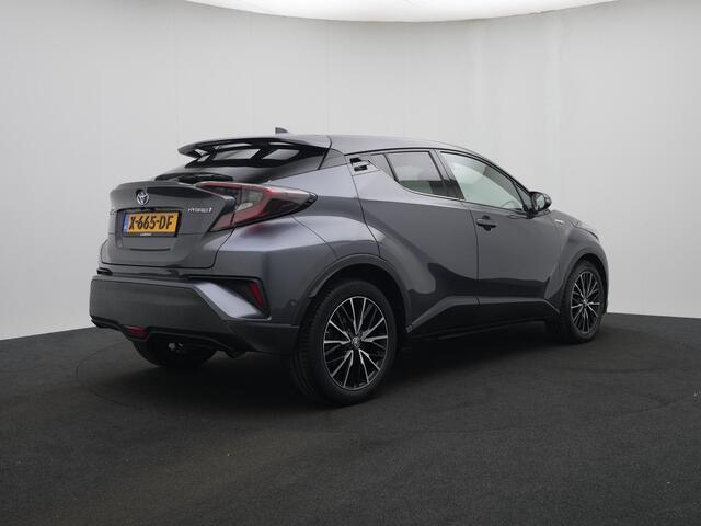 Toyota C-HR 1.8 Hybrid Executive | Parkeersensoren V+A | Blindspot | Stoelverwarming | Navigatie |