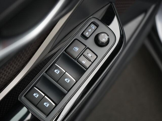 Toyota C-HR 1.8 Hybrid Executive | Parkeersensoren V+A | Blindspot | Stoelverwarming | Navigatie |
