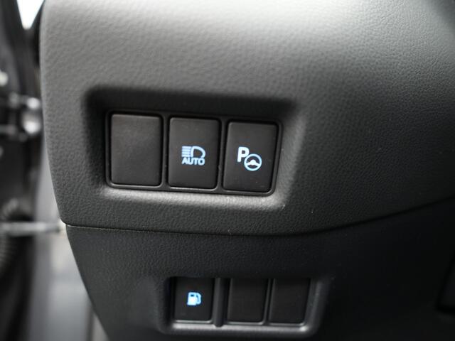 Toyota C-HR 1.8 Hybrid Executive | Parkeersensoren V+A | Blindspot | Stoelverwarming | Navigatie |
