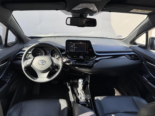 Toyota C-HR 2.0 Hybrid Executive / Trekhaak Afneembaar / Apple Carplay/Android Auto / Stoelverwarming + stuurverwarming / Achteruitrijcamera / Vollederen interieur/ Elektrische stoel(en)