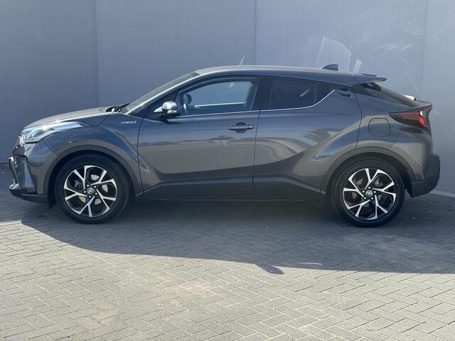 Toyota C-HR 2.0 Hybrid Executive / Trekhaak Afneembaar / Apple Carplay/Android Auto / Stoelverwarming + stuurverwarming / Achteruitrijcamera / Vollederen interieur/ Elektrische stoel(en)