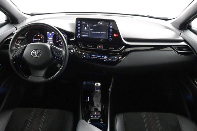 Toyota C-HR 2.0 Hybrid GR Sport | Stoel en stuurwiel verwarming | Parkeer sensoren | Trekhaak |
