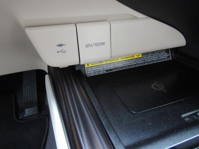 Toyota CAMRY 2.5 Hybrid Premium Nederlandse auto