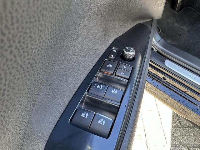 Toyota CAMRY 2.5 Hybrid Premium STOELVERWARMING, ZEER LUXE!!!
