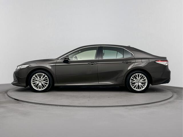 Toyota CAMRY 2.5 Hybrid Premium | Navigatie | Stoelverwarming | Parkeersensoren | Parkeercamera | Cruise Control Adaptief |