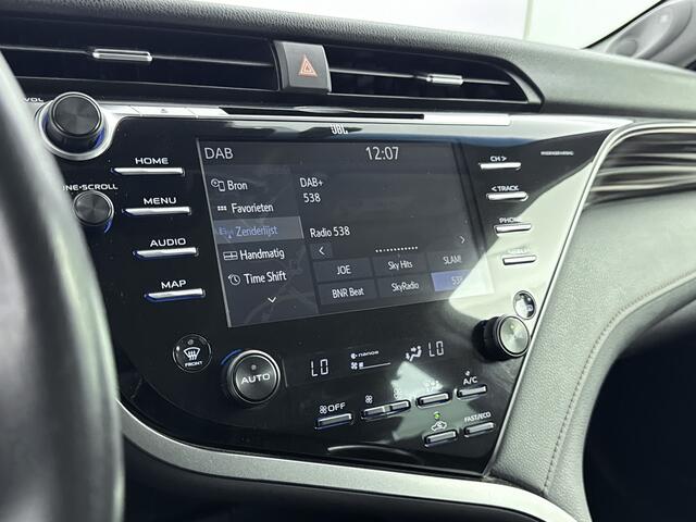 Toyota CAMRY 2.5 Hybrid Premium | Navigatie | Stoelverwarming | Parkeersensoren | Parkeercamera | Cruise Control Adaptief |