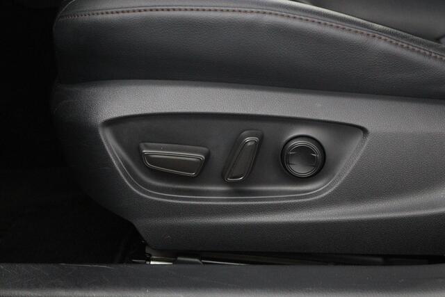 Toyota CAMRY 2.5 Hybrid Executive | Lederen bekleding | Electrisch verstelbare voorstoelen | Keyless |