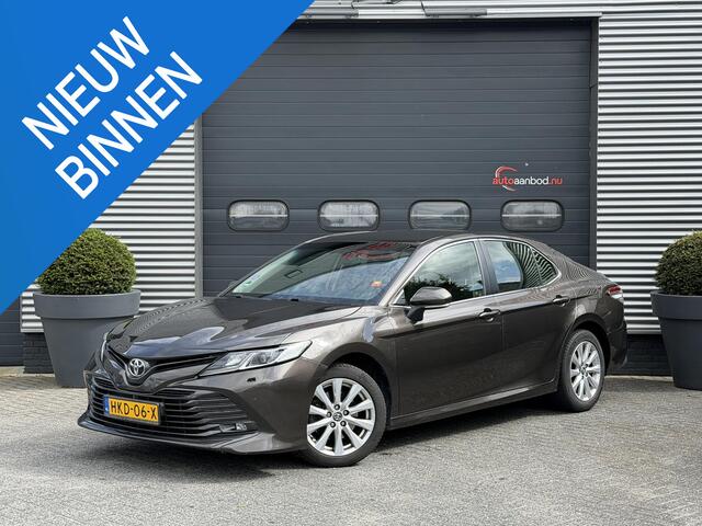 Toyota CAMRY 2.5 Hybrid Dynamic | Camera | Lederen Bekleding | Stoelverwarming | Lichtmetalen Velgen |
