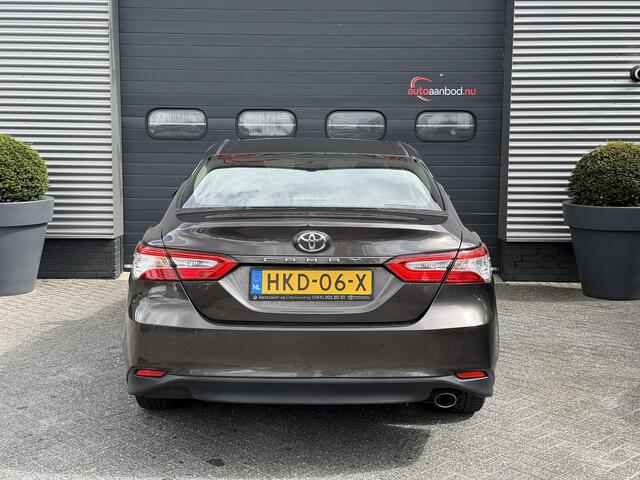 Toyota CAMRY 2.5 Hybrid Dynamic | Camera | Lederen Bekleding | Stoelverwarming | Lichtmetalen Velgen |