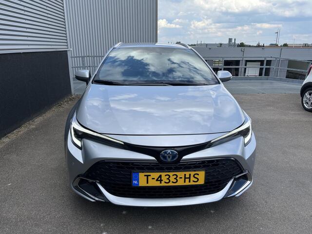 Toyota COROLLA Touring Sports 1.8 Hybrid First Edition CVT-Automaat AppleCarPlay / AndroidAuto - LM velgen - Metallic lak, Adaptieve Cruise control - Clamate Control