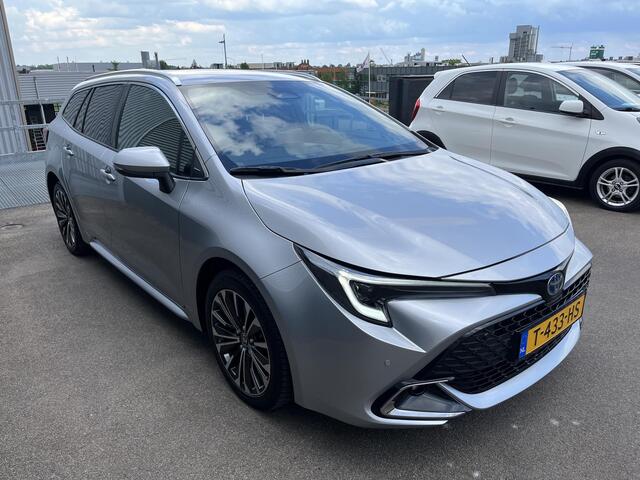 Toyota COROLLA Touring Sports 1.8 Hybrid First Edition CVT-Automaat AppleCarPlay / AndroidAuto - LM velgen - Metallic lak, Adaptieve Cruise control - Clamate Control