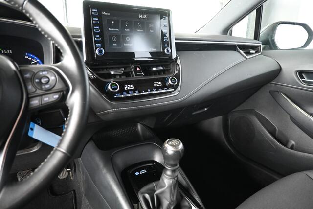 Toyota COROLLA Touring Sports 1.2 Turbo First Edition BTW Ecc Navigatie LED 100% Onderhouden! Inruil Mogelijk!