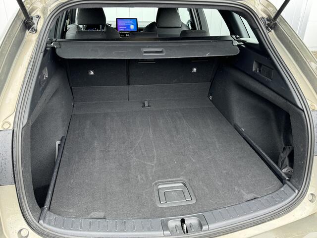 Toyota COROLLA Touring Sports 1.8 Hybrid Active NL Auto Dealer Onderhouden Carplay Clima Cruise