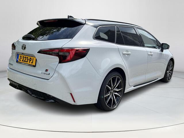 Toyota COROLLA Touring Sports Hybrid 140 GR Sport | All-in prijs! | Panoramadak | Apple Carplay/Android Auto | Parkeersensoren | Stoelverwarming