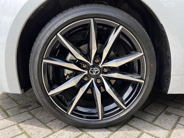Toyota COROLLA Touring Sports Hybrid 140 GR Sport | All-in prijs! | Panoramadak | Apple Carplay/Android Auto | Parkeersensoren | Stoelverwarming