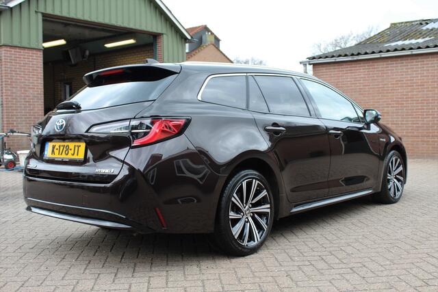 Toyota COROLLA Touring Sports 48 Dkm! 1.8 Hybrid Dynamic