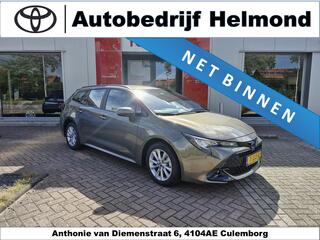 toyota-corolla-touring-sports-hybri