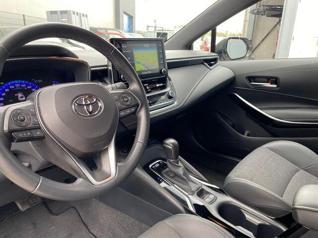 Toyota COROLLA 1.8 Hybrid Dynamic | 1e Eigenaar | PDC achter | Navigatie | NIEUWSTAAT | 10 Jaar Garantie | Dealer Onderhouden |