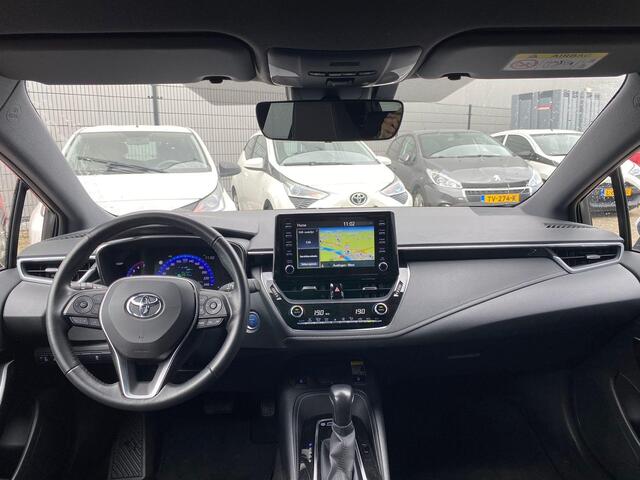 Toyota COROLLA 1.8 Hybrid Dynamic | 1e Eigenaar | PDC achter | Navigatie | NIEUWSTAAT | 10 Jaar Garantie | Dealer Onderhouden |