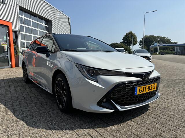 Toyota COROLLA Touring Sports 1.8 Hybrid GR-Sport Apple/Android Carplay / Draadloze telefoon lader / Camera / Led verlichting / Keyless / Two-Tone kleur