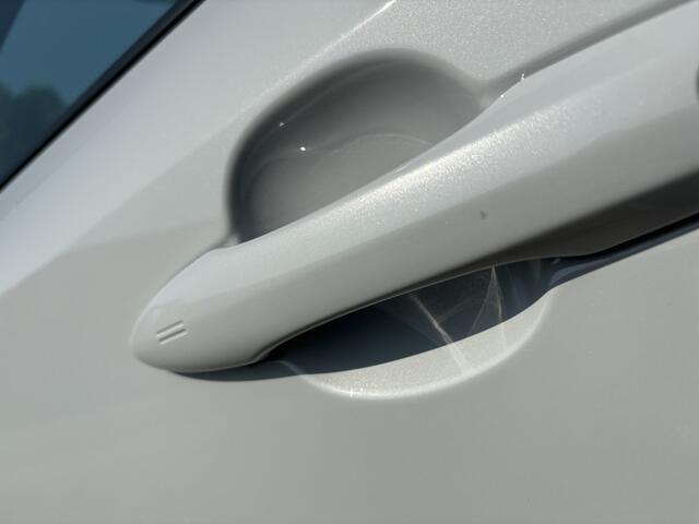 Toyota COROLLA Touring Sports 1.8 Hybrid GR-Sport Apple/Android Carplay / Draadloze telefoon lader / Camera / Led verlichting / Keyless / Two-Tone kleur