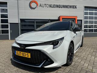 toyota-corolla-touring-sports-1.8-h