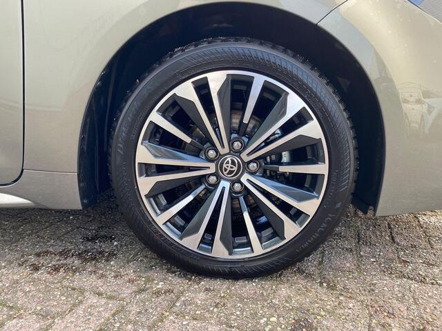 Toyota COROLLA Touring Sports 1.8 Hybrid First Edition | 1e Eigenaar | BTW | PDC | Navi | Radar Cruise | Nederlandse Auto |