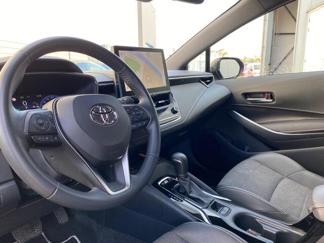Toyota COROLLA Touring Sports 1.8 Hybrid First Edition | 1e Eigenaar | BTW | PDC | Navi | Radar Cruise | Nederlandse Auto |