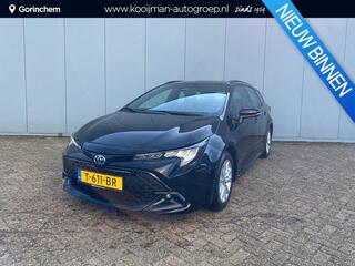 toyota-corolla-touring-sports-hybri
