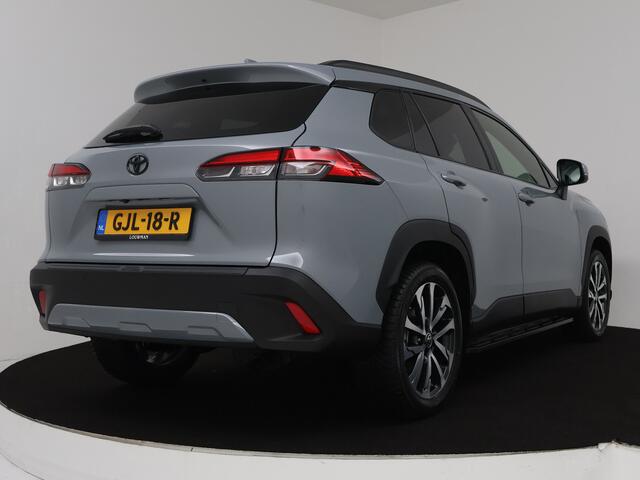 Toyota COROLLA Cross Hybrid 140 Style | Panoramisch dak | Premium Pack | All-season banden | Trekhaak |
