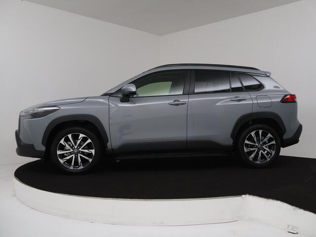 Toyota COROLLA Cross Hybrid 140 Style | Panoramisch dak | Premium Pack | All-season banden | Trekhaak |