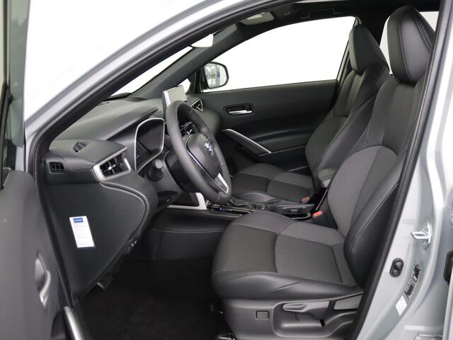Toyota COROLLA Cross Hybrid 140 Style | Panoramisch dak | Premium Pack | All-season banden | Trekhaak |