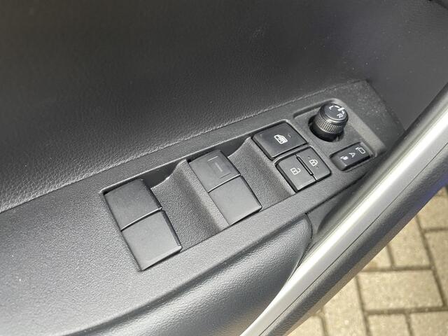 Toyota COROLLA Cross 2.0 High Power Hybrid Active BTW auto, NL Auto, Carplay zeer luxe