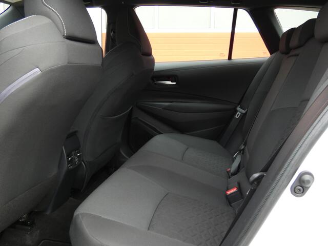 Toyota COROLLA Touring Sports 1.8 Hybrid First Edition/ lage km/ zeer mooi!